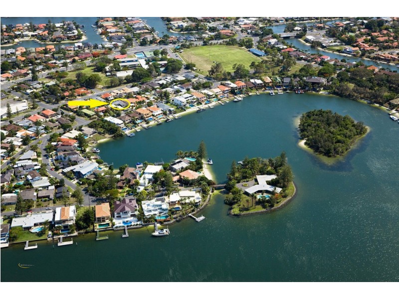 38 The Corso, Isle Of Capri QLD 4217