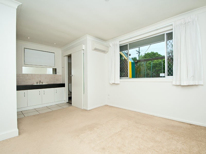 38 The Corso, Isle Of Capri QLD 4217