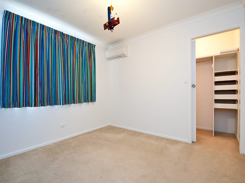 38 The Corso, Isle Of Capri QLD 4217