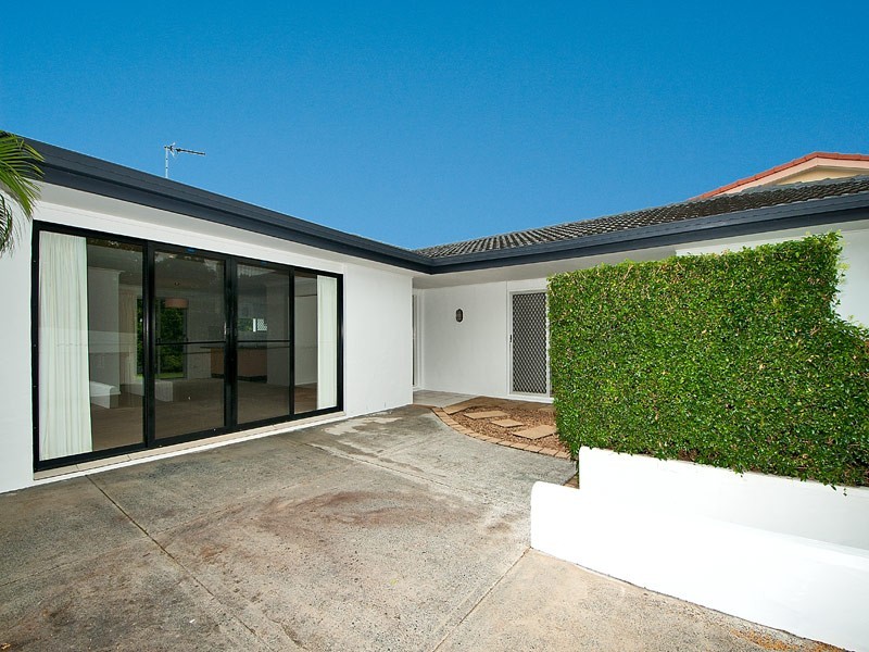 38 The Corso, Isle Of Capri QLD 4217