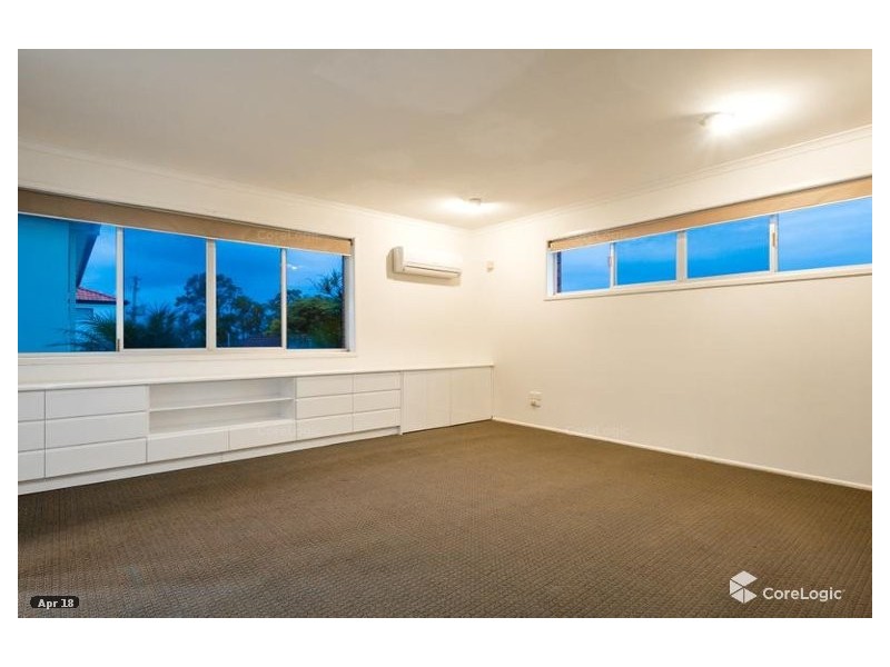 10 Crombie Ave, Bundall QLD 4217