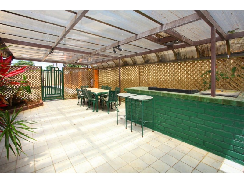 10 Crombie Ave, Bundall QLD 4217