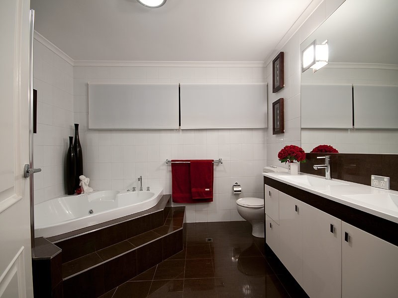 138 Amalfi Drive, Isle Of Capri QLD 4217