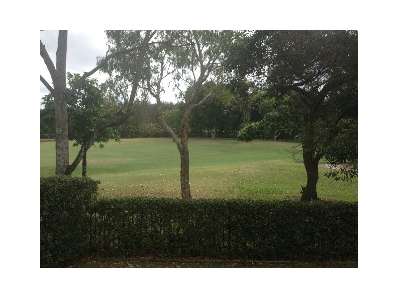 894 Medinah Ave, Robina QLD 4226