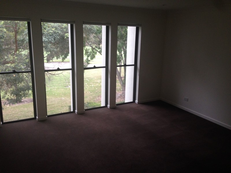 894 Medinah Ave, Robina QLD 4226
