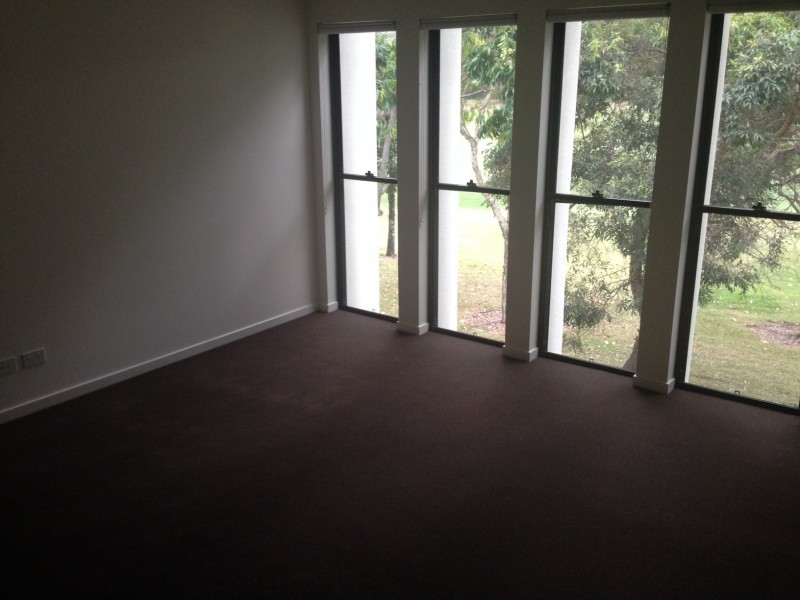 894 Medinah Ave, Robina QLD 4226