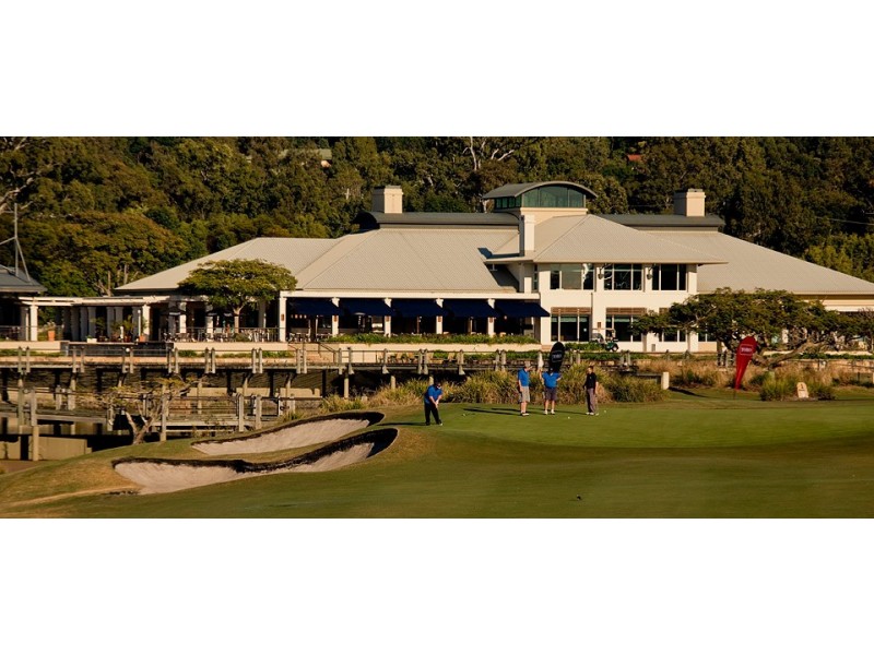 894 Medinah Ave, Robina QLD 4226