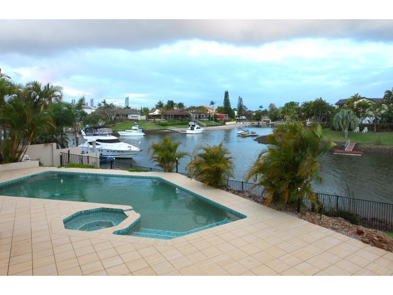 21 Cheval Court, Benowa Waters QLD 4217