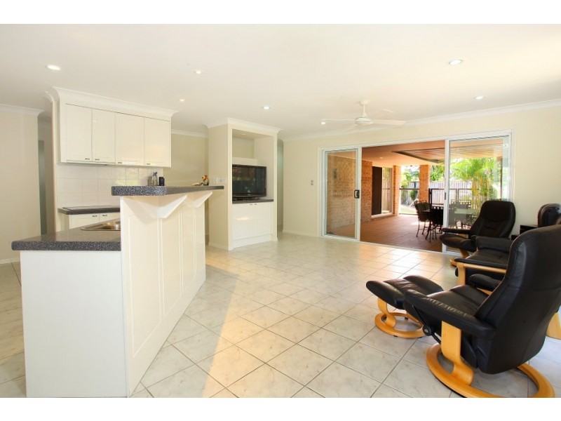 121 Port Jackson Blvd, Clear Island Waters QLD 4226