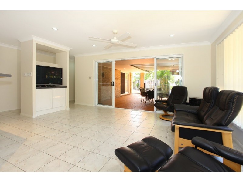 121 Port Jackson Blvd, Clear Island Waters QLD 4226