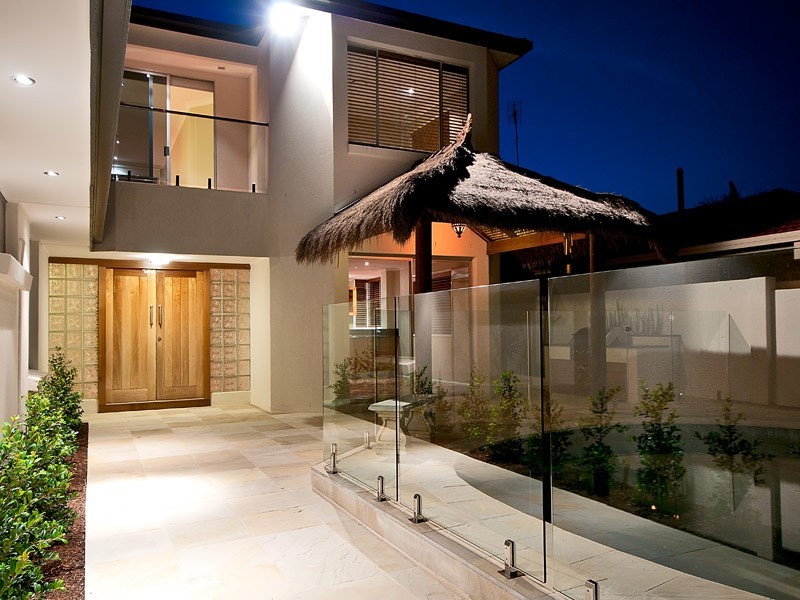 18 Gibraltar Drive, Isle Of Capri QLD 4217