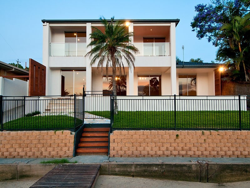 18 Gibraltar Drive, Isle Of Capri QLD 4217