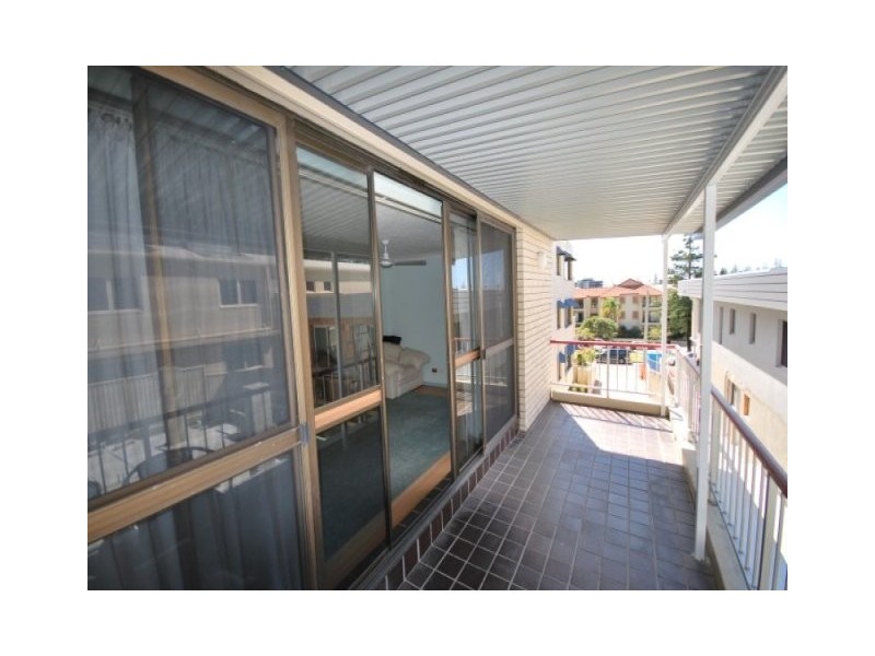 4/22 Ewart St, Burleigh Heads QLD 4220