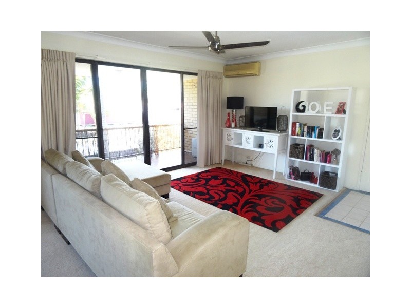 3/12 Oceanic Dr, Mermaid Waters QLD 4218