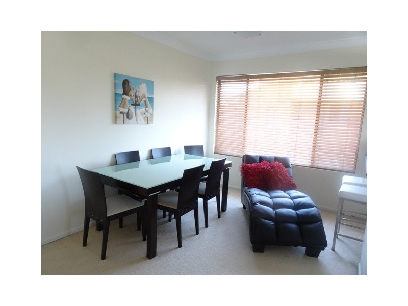 3/12 Oceanic Dr, Mermaid Waters QLD 4218