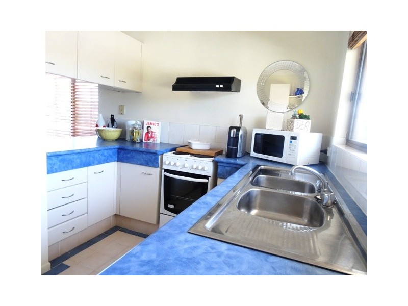 3/12 Oceanic Dr, Mermaid Waters QLD 4218