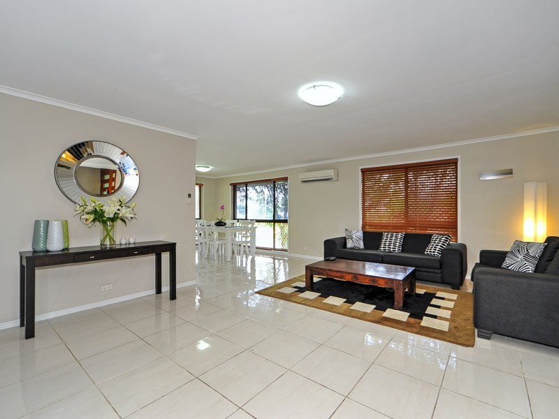 1 Bilgola Place, Robina QLD 4226