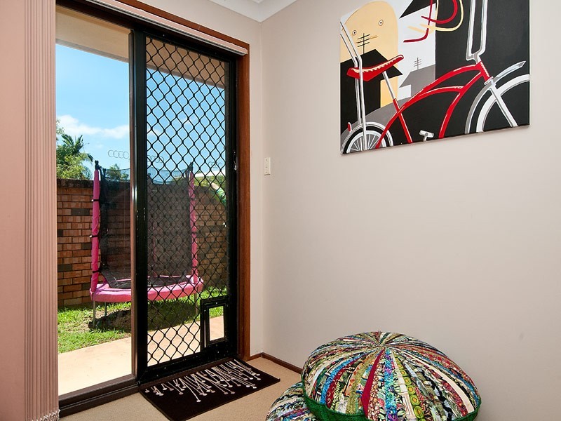 8 Nootka Court, Broadbeach Waters QLD 4218