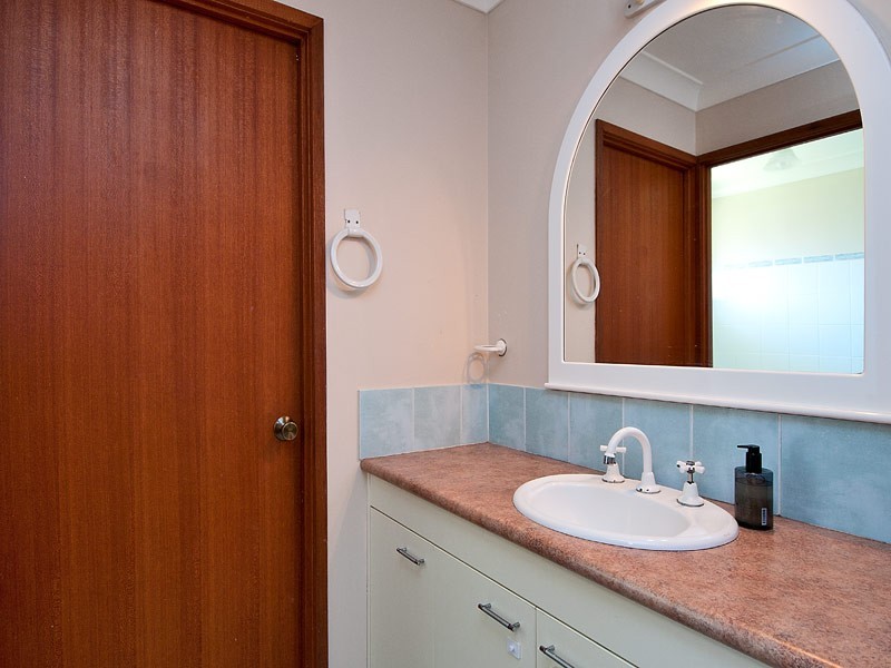 8 Nootka Court, Broadbeach Waters QLD 4218