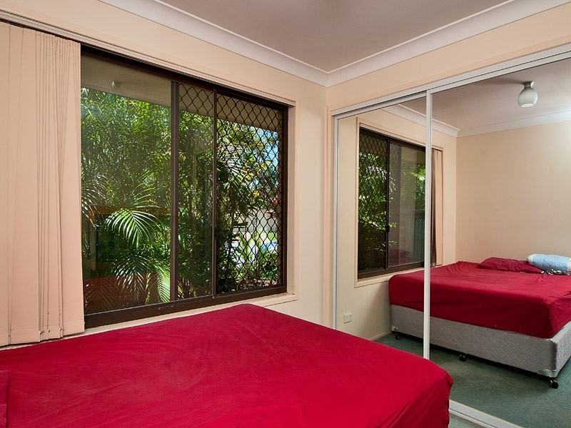 10 Nootka Court, Broadbeach Waters QLD 4218