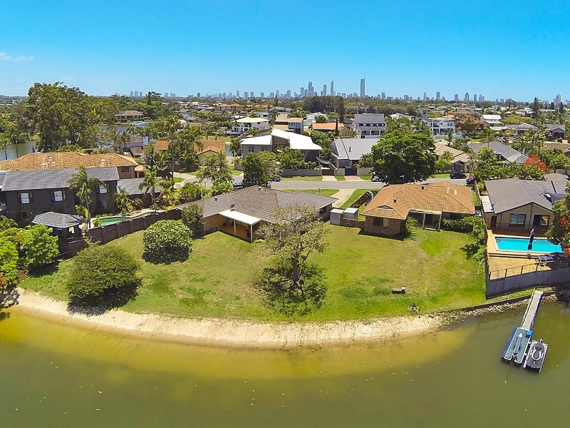 10 Nootka Court, Broadbeach Waters QLD 4218