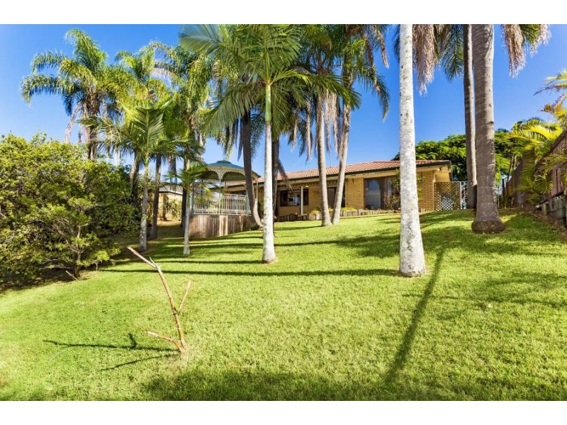 86 Hooker Boulevard, Mermaid Waters QLD 4218