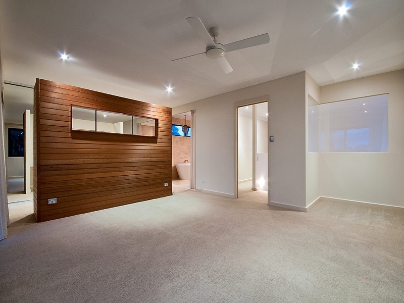 20 Maureen Crt, Broadbeach Waters QLD 4218
