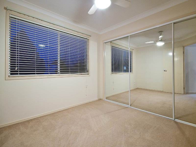 20 Maureen Crt, Broadbeach Waters QLD 4218