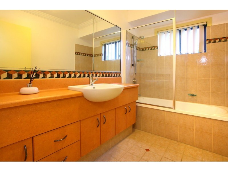 17 ‘Lake Hills’ 117 Palm Meadows Drive, Carrara QLD 4211