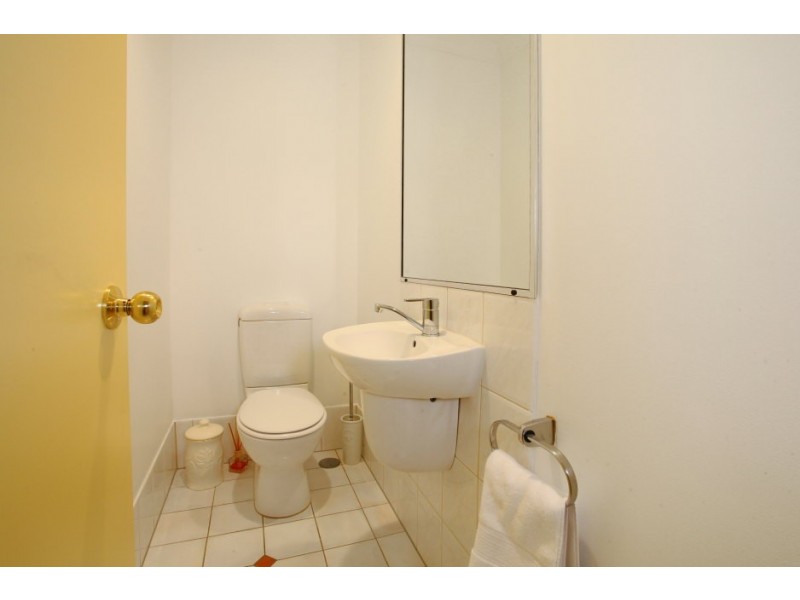 17 ‘Lake Hills’ 117 Palm Meadows Drive, Carrara QLD 4211