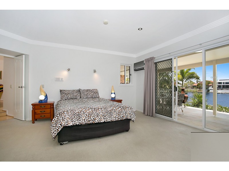 38 Barrier Reef Drive, Mermaid Waters QLD 4218