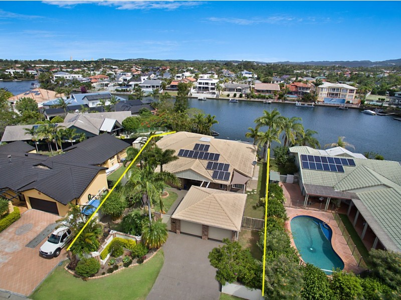 38 Barrier Reef Drive, Mermaid Waters QLD 4218