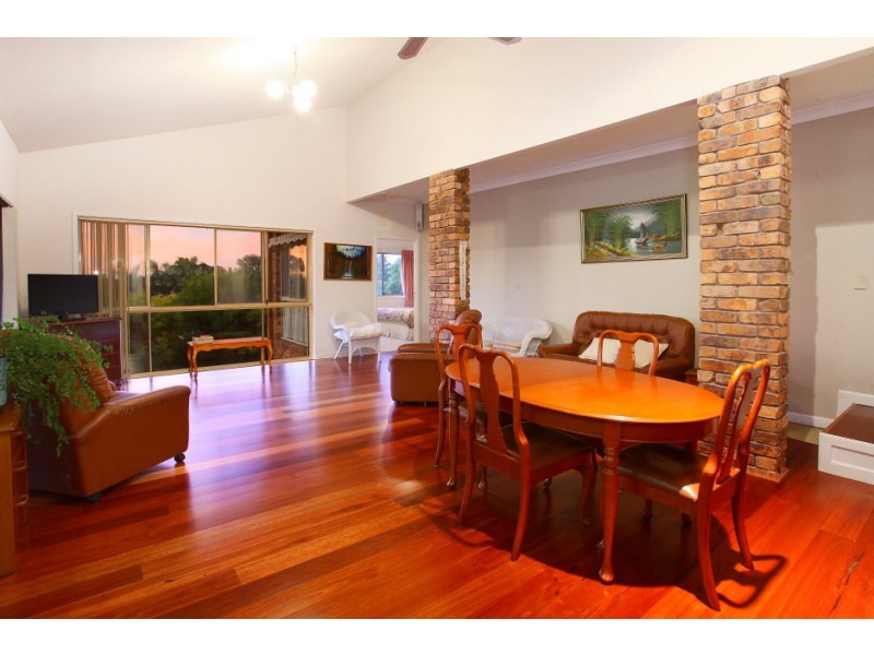 4 Wattle Glen Place, Robina QLD 4226