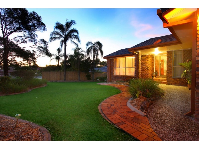 4 Wattle Glen Place, Robina QLD 4226