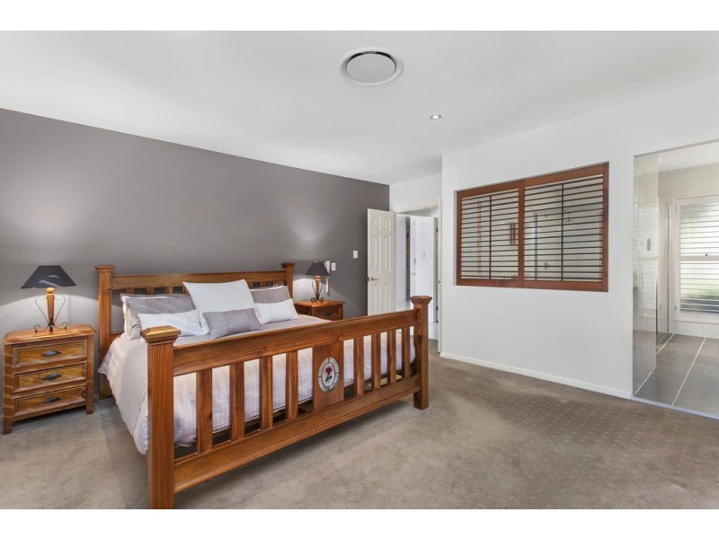 2857 Virginia Drive, Hope Island QLD 4212