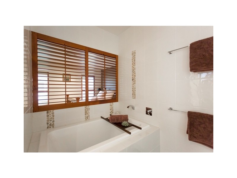 2857 Virginia Drive, Hope Island QLD 4212
