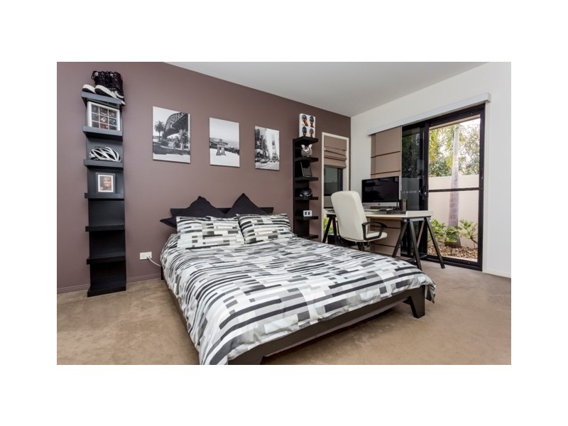 2857 Virginia Drive, Hope Island QLD 4212