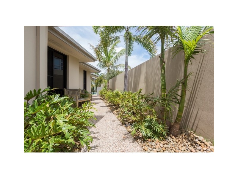 2857 Virginia Drive, Hope Island QLD 4212