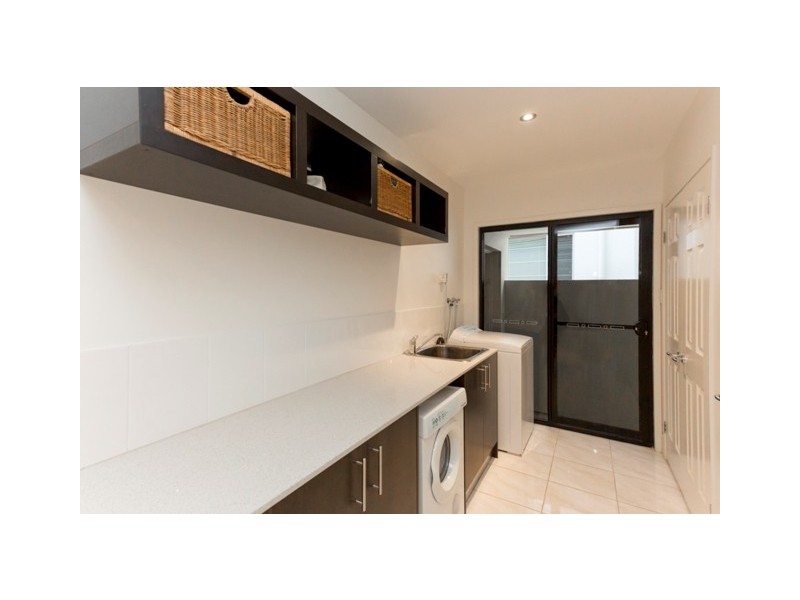 2857 Virginia Drive, Hope Island QLD 4212