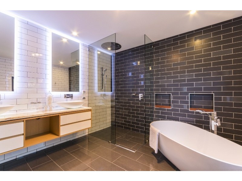 12 Neptune Court, Paradise Waters QLD 4217