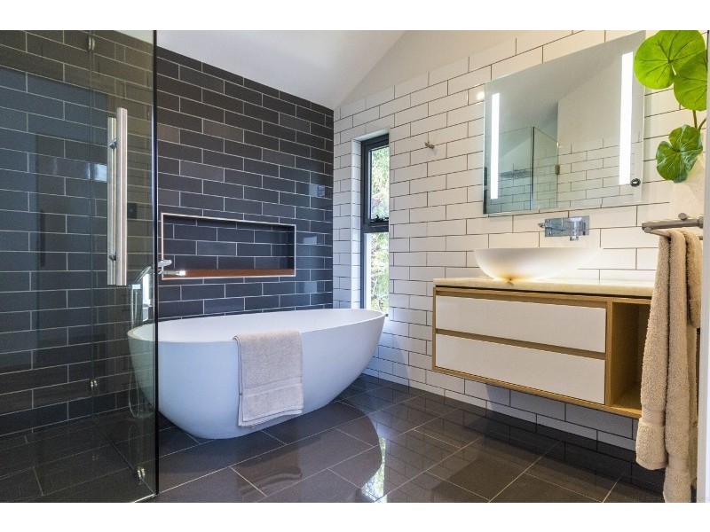 12 Neptune Court, Paradise Waters QLD 4217