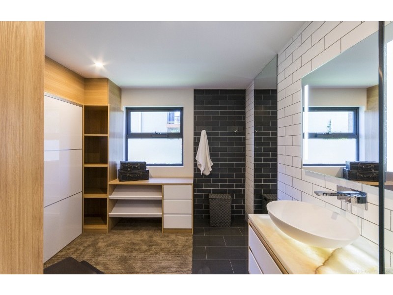 12 Neptune Court, Paradise Waters QLD 4217