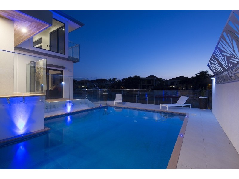 12 Neptune Court, Paradise Waters QLD 4217