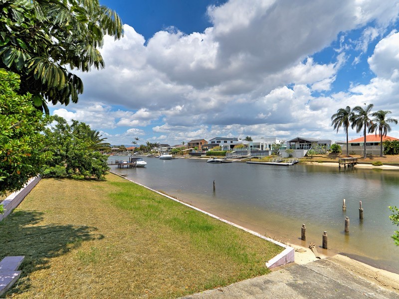 7 Binda Place, Sorrento QLD 4217