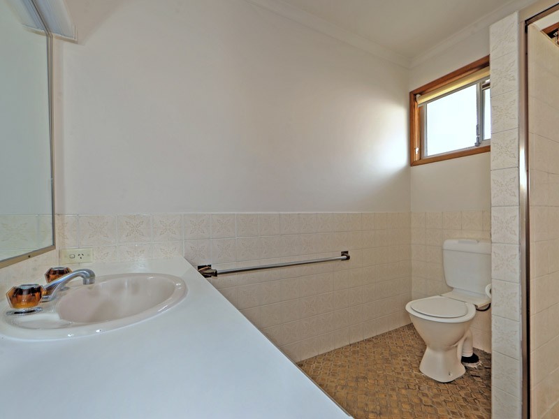 7 Binda Place, Sorrento QLD 4217