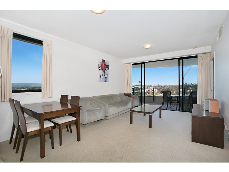 802/2685 ”Broadbeach on the Park” Gold Coast Highway, Broadbeach QLD 4218