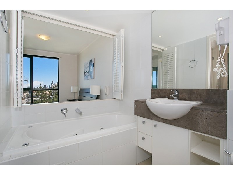 802/2685 ”Broadbeach on the Park” Gold Coast Highway, Broadbeach QLD 4218