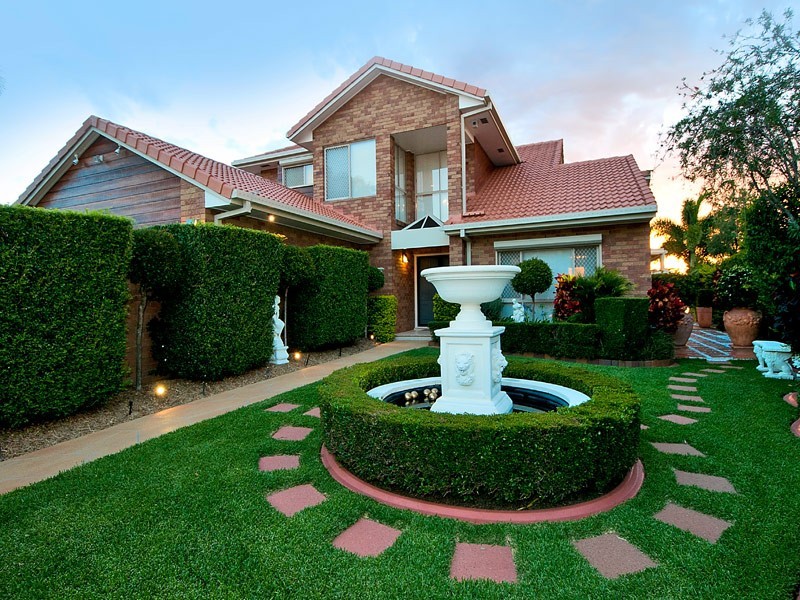 45 Cayman Drive, Clear Island Waters QLD 4226