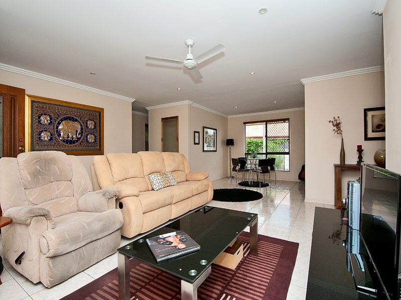 47 Claymore Crescent, Sorrento QLD 4217