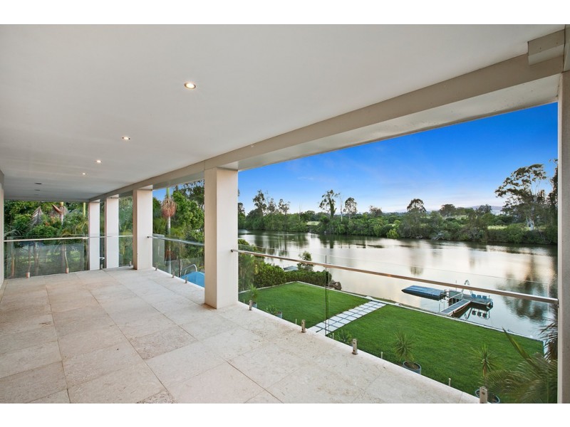 5 Riverbank Court, Ashmore QLD 4214